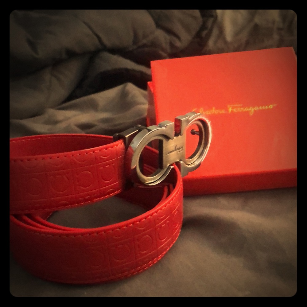 Salvatore Ferragamo belt (red)